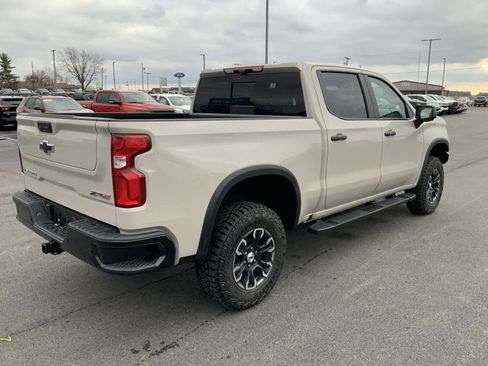New 2026 Chevrolet Silverado 1500 ZR2 image 18