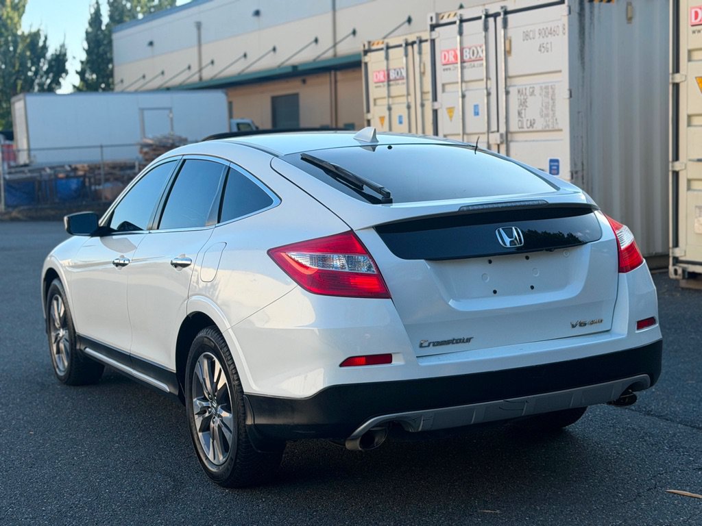 Used 2015 Honda Crosstour EX-L image 2