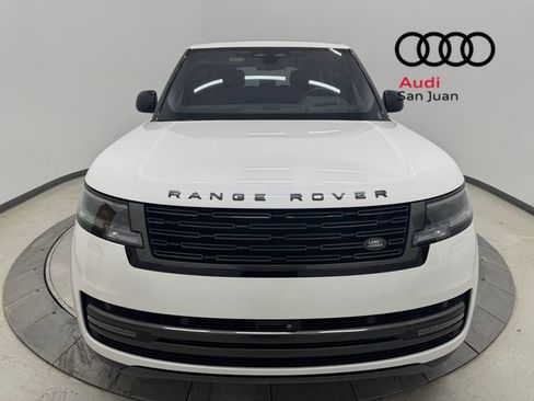 Used 2023 Land Rover Range Rover SE AWD/4WD image 2