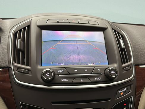 Used 2015 Buick Regal AWD image 29