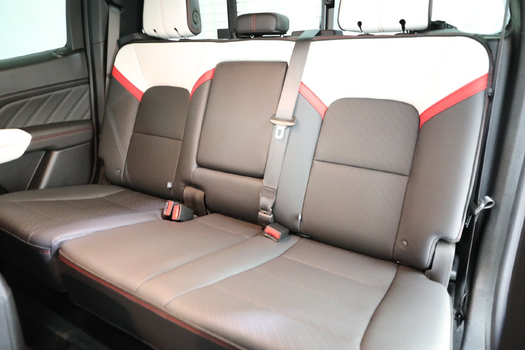 Used 2024 GMC Canyon AT4X AWD/4WD image 13