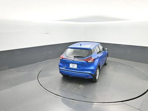 Used 2023 Nissan Kicks S FWD image 30