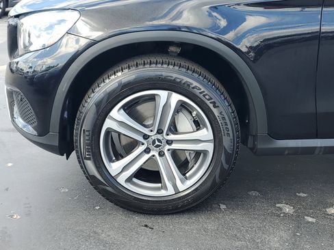 Used 2017 Mercedes-Benz GLC 300 4MATIC image 9