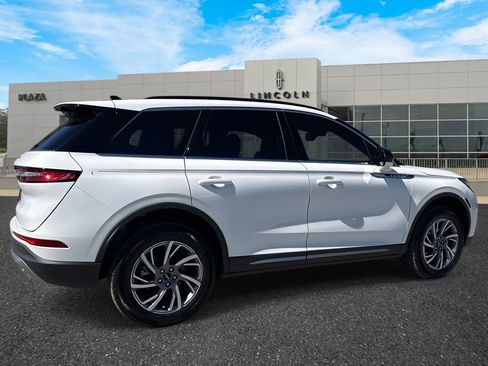 New 2026 Lincoln Corsair Premiere image 3