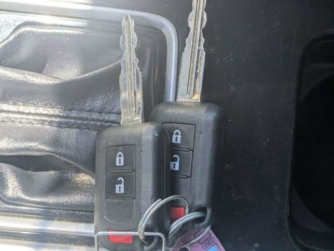 Used 2022 Mitsubishi Eclipse Cross LE FWD image 32