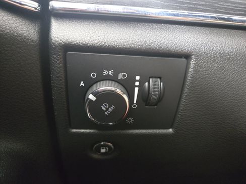 Used 2021 Jeep Grand Cherokee Summit w/ Platinum Series Group image 22