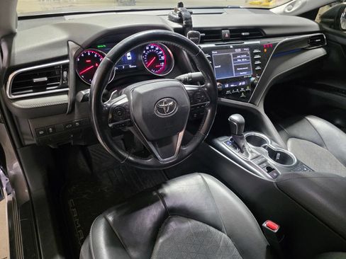 Used 2018 Toyota Camry XSE FWD image 17