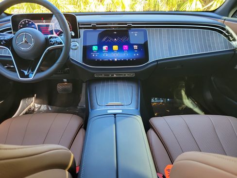 Used 2025 Mercedes-Benz E 450 4MATIC Sedan image 14