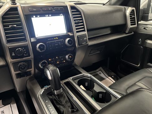 Used 2017 Ford F150 Platinum w/ Equipment Group 701A Luxury image 20
