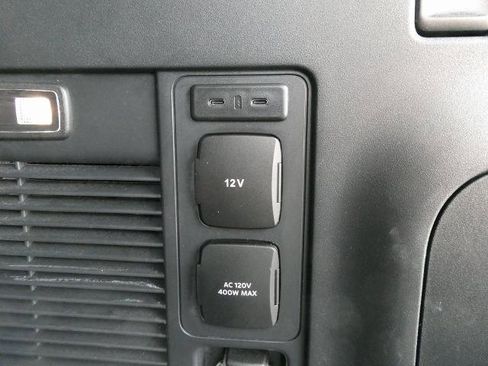 Certified 2025 Ford Expedition Tremor image 19