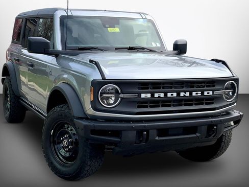Used 2022 Ford Bronco Black Diamond AWD/4WD image 5