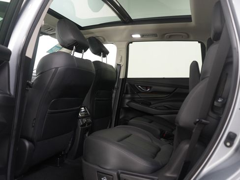 Used 2025 Subaru Ascent Bronze Edition image 20