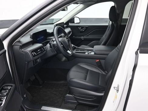 New 2026 Lincoln Aviator AWD image 9