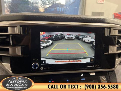 Used 2022 Toyota Tundra SR5 w/ SR5 Convenience Package AWD/4WD image 31