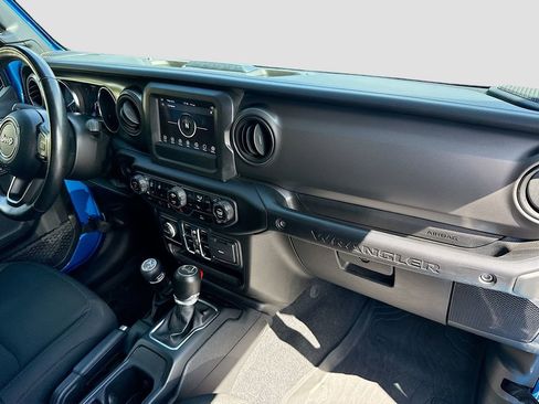 Used 2023 Jeep Wrangler Unlimited w/ Cold Weather Group image 34