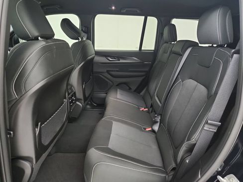 New 2026 Jeep Grand Cherokee Laredo AWD/4WD image 30
