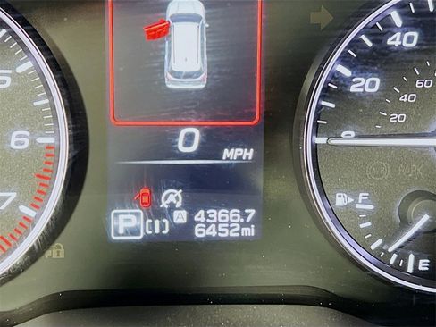 Certified 2025 Subaru Forester Limited image 12