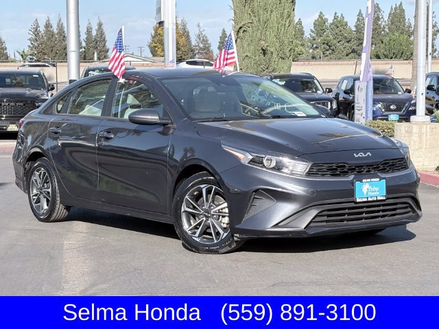 Used 2023 Kia Forte LXS FWD image 2