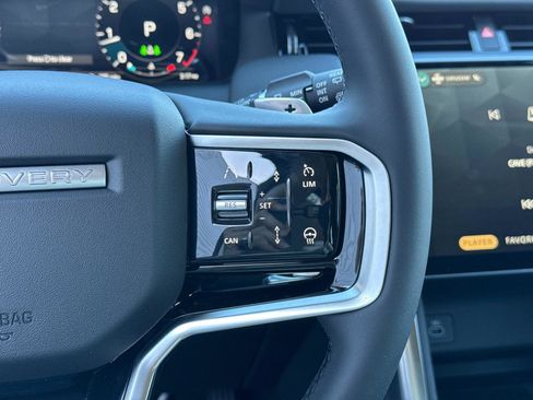 Certified 2025 Land Rover Discovery Sport S image 28