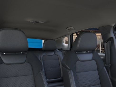 New 2026 Chevrolet Trax LT w/ LT Convenience Package FWD image 24