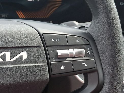 Certified 2025 Kia K4 FWD image 23