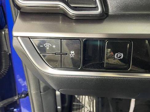 Certified 2023 Kia Sportage EX image 18