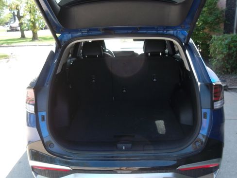 Used 2024 Kia Sportage SX image 8