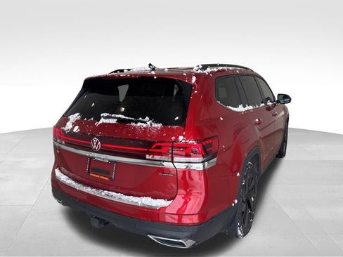 Used 2025 Volkswagen Atlas SE w/ Panoramic Sunroof Package image 6