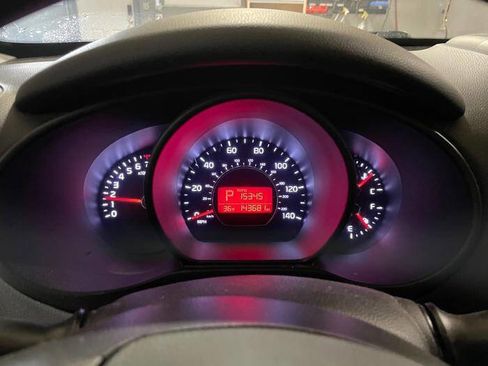 Used 2014 Kia Soul + image 38