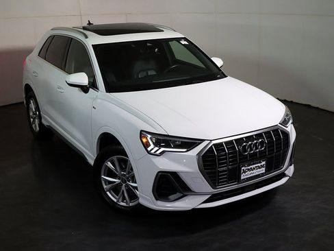 Used 2025 Audi Q3 2.0T Premium image 7