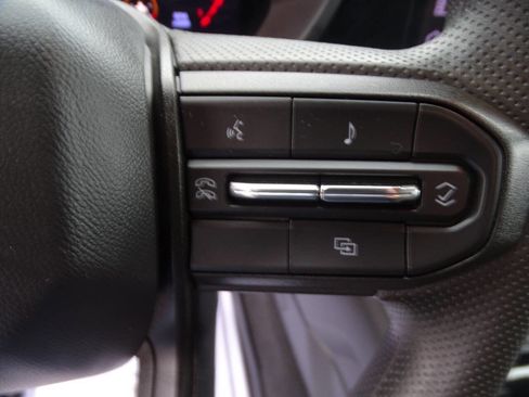 Used 2024 Chevrolet Colorado W/T w/ WT Convenience Package II AWD/4WD image 16