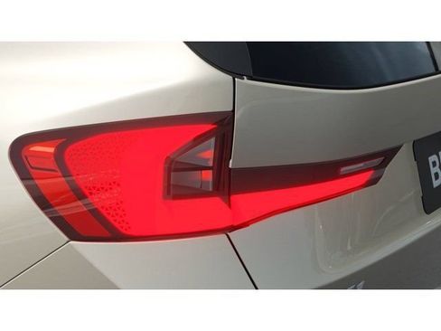 New 2026 BMW X1 xDrive28i w/ Technology Package AWD/4WD image 8