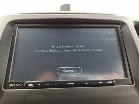 Used 2017 Jeep Cherokee Latitude w/ Cold Weather Group AWD/4WD image 27