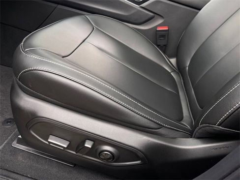 New 2025 Jeep Grand Cherokee L Limited image 12