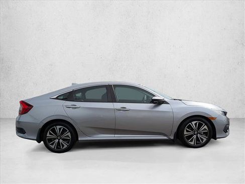 Used 2017 Honda Civic EX-T image 4