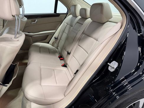 Used 2014 Mercedes-Benz E 350 4MATIC Sedan image 14