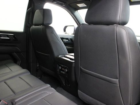 Used 2025 Chevrolet Tahoe LT AWD/4WD image 22