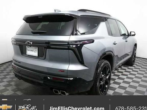 Certified 2024 Chevrolet Traverse RS image 3
