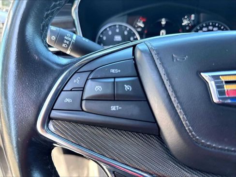 Used 2019 Cadillac XT5 Platinum AWD/4WD image 20