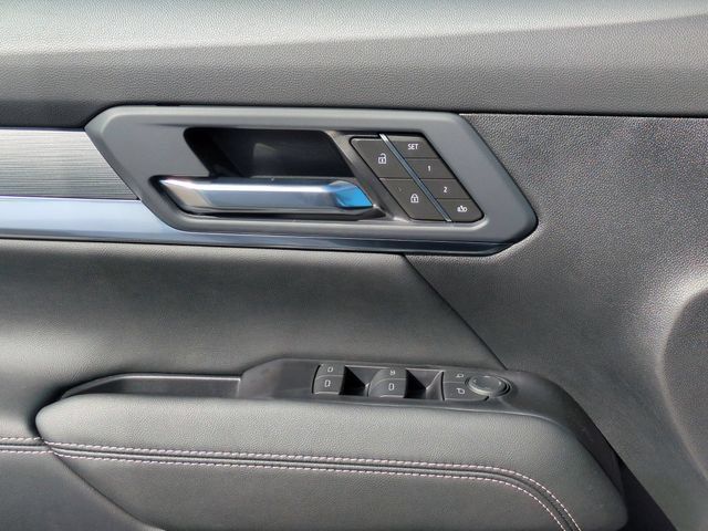 New 2027 GMC Terrain Elevation w/ Elevation Premium Package AWD/4WD image 11
