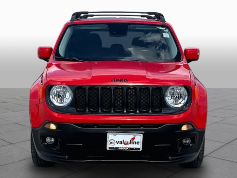 Used 2017 Jeep Renegade Altitude FWD image 4