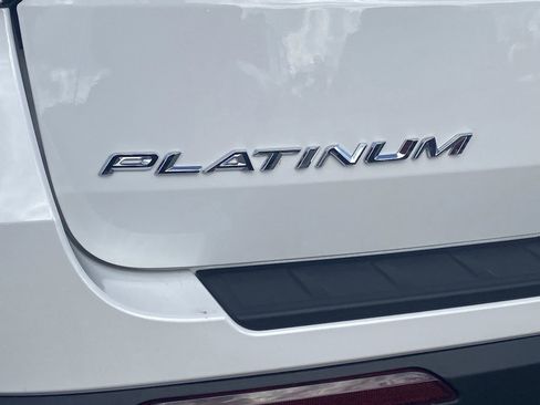 New 2026 Ford Explorer Platinum image 9