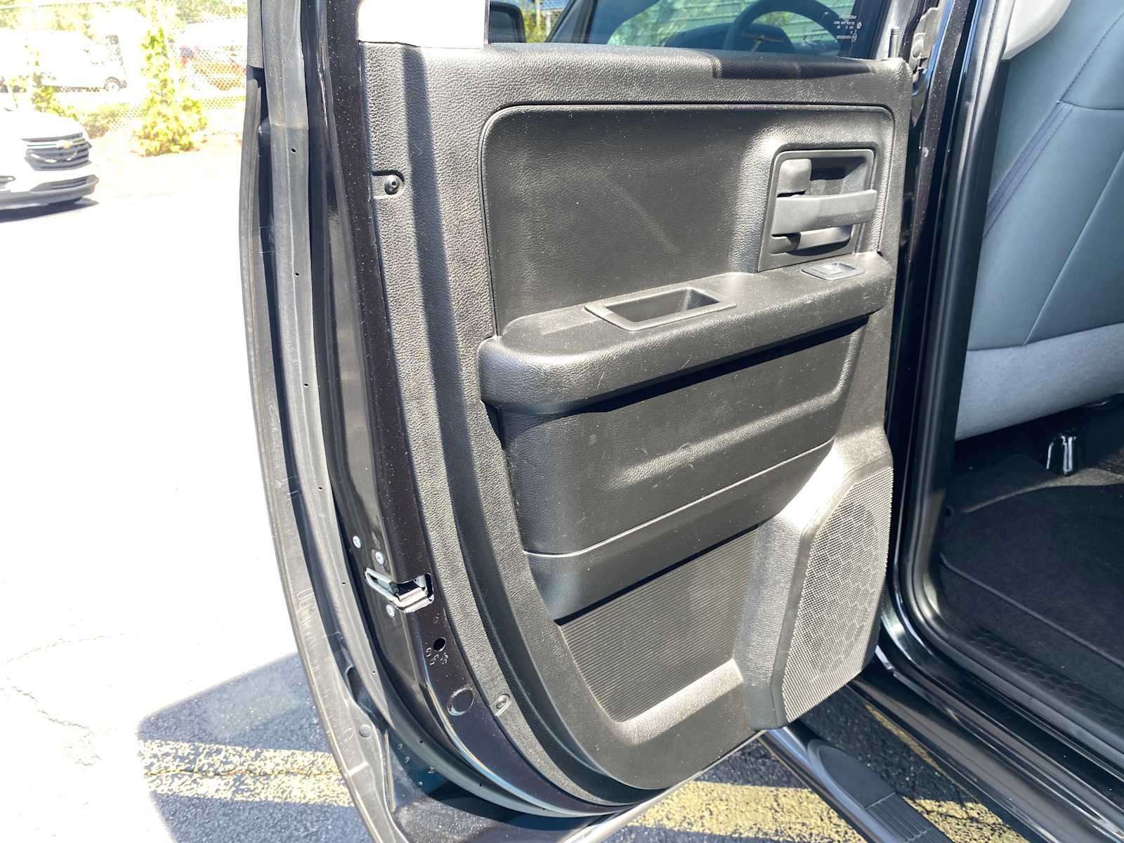 Used 2019 RAM 1500 Express w/ Express Value Package AWD/4WD image 29