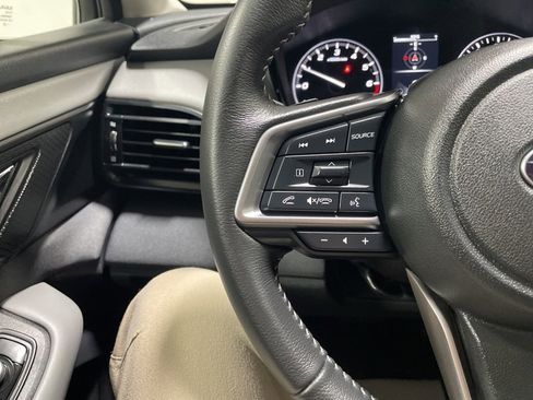 Used 2025 Subaru Outback Premium w/ Popular Package #1A image 25