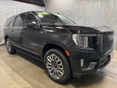 Used 2023 GMC Yukon XL Denali Ultimate AWD/4WD image 1