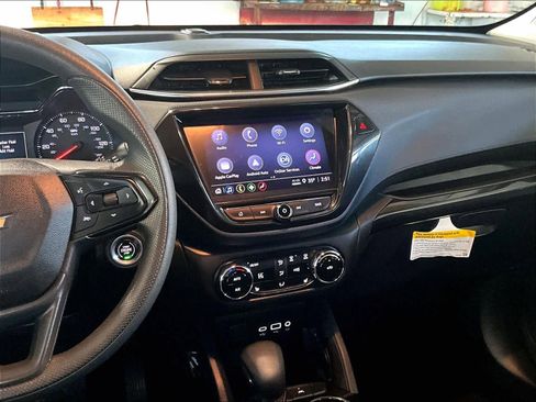 Certified 2022 Chevrolet TrailBlazer LT w/ Convenience Package image 18