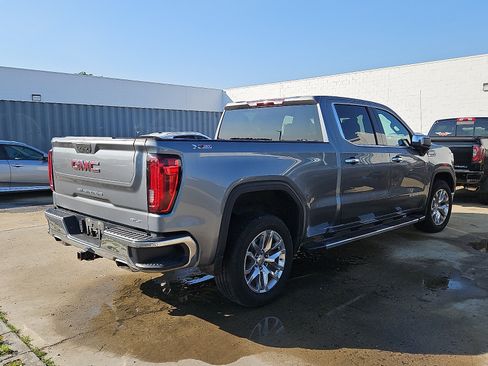 Used 2021 GMC Sierra 1500 SLT w/ X31 Off-Road Package AWD/4WD image 8