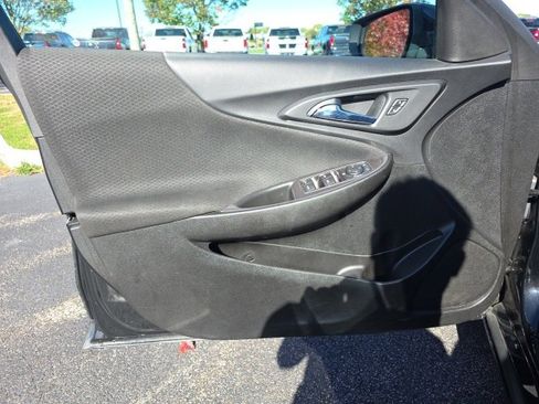 Used 2022 Chevrolet Malibu LT image 21