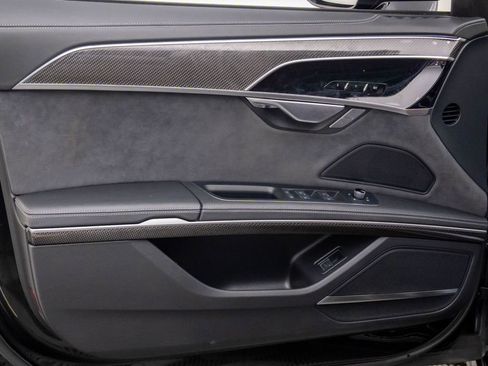 Used 2022 Audi S8 image 13