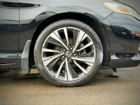 Used 2016 Honda Accord EX image 19